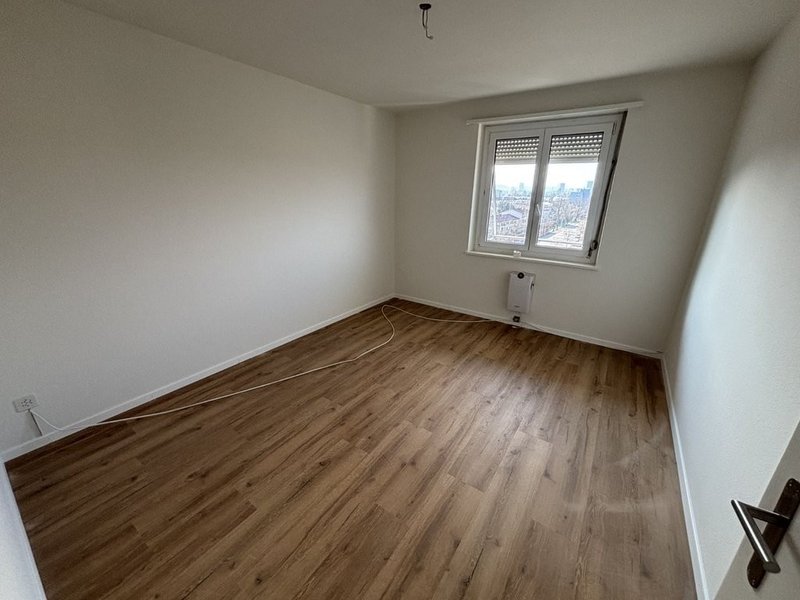 Photo 5 of Ueberlandstrasse 327, Zürich