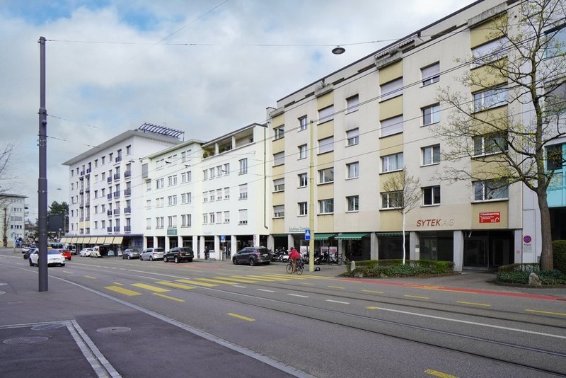 Photo 1 de Binningen