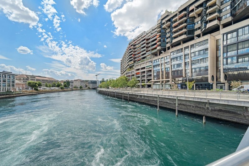 Foto 2 di Quai du seujet, 30, Genève