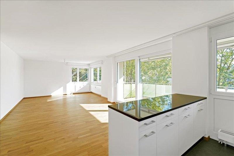 Photo 3 de Bottmingerstr. 121, Binningen