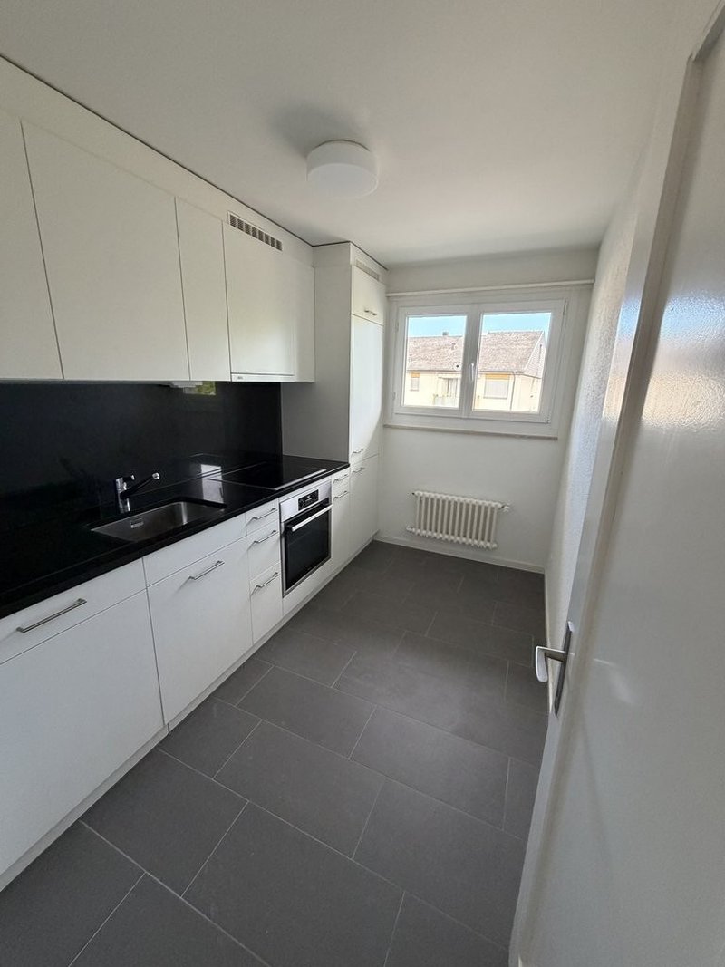 Photo 3 of Gyrhaldenstrasse 19, Dietikon