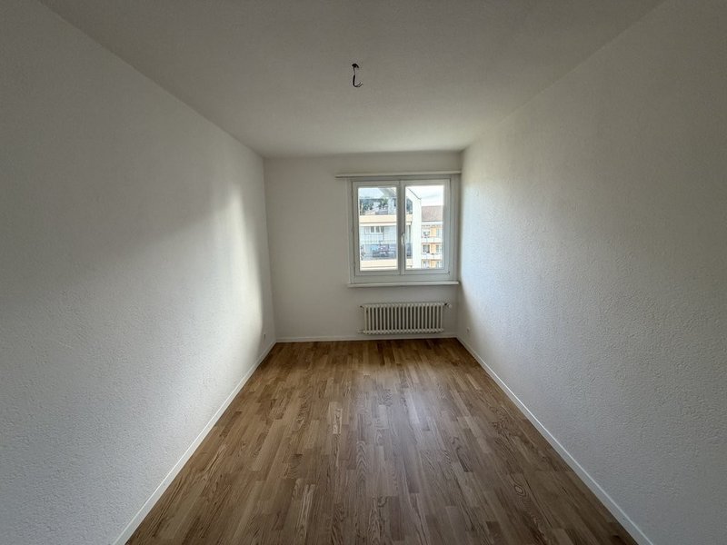 Photo 7 of Gyrhaldenstrasse 19, Dietikon