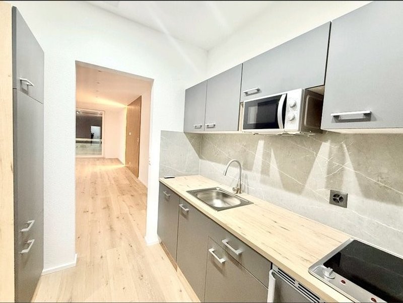 Foto 3 di Neue Badstrasse 9, Lostorf