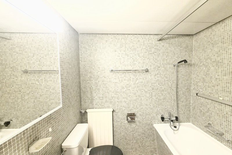 Foto 5 di Neue Badstrasse 9, Lostorf
