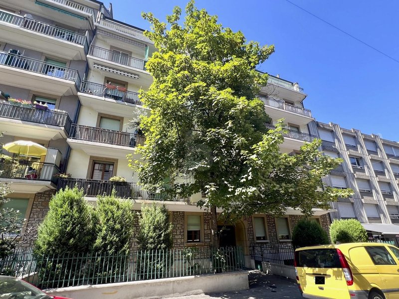 Photo 2 of Sur demande, Genève