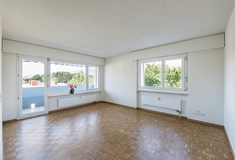 Photo 3 de Aarestrasse 11, Brügg BE