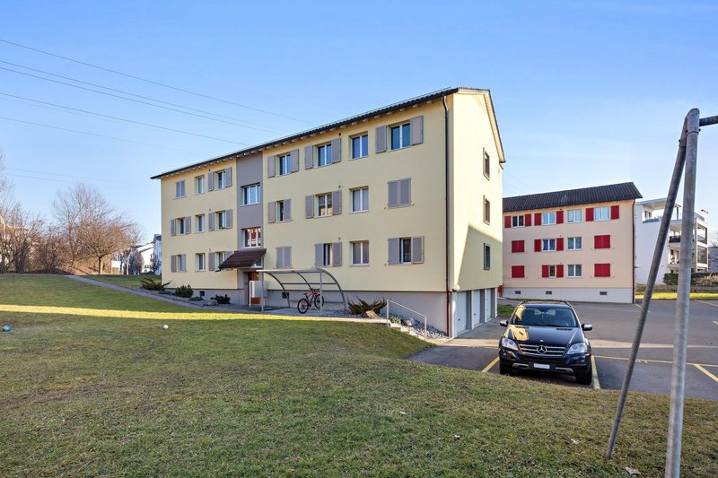 Photo 2 de Eichfeldstrasse 16, Rapperswil SG