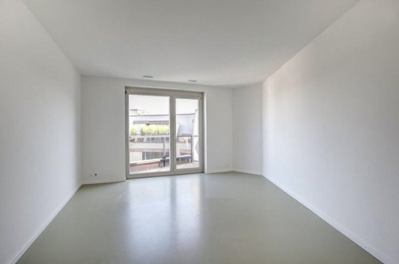 Foto 7 di Badenerstrasse 709, Zurich