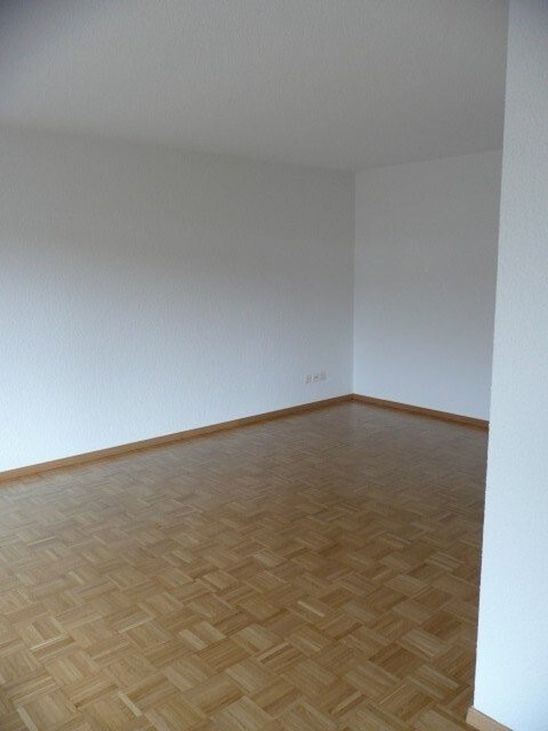 Photo 2 of Hardgutstrasse 28, Zürich
