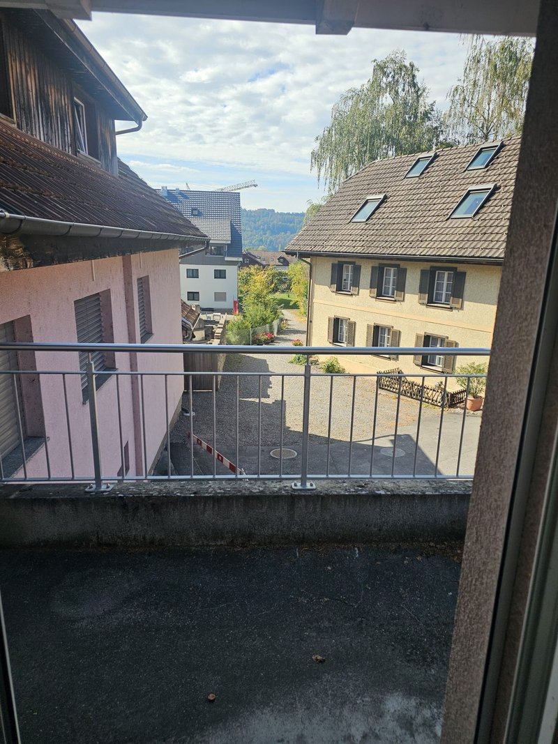 Foto 4 di Hauptstrasse 9, Aesch