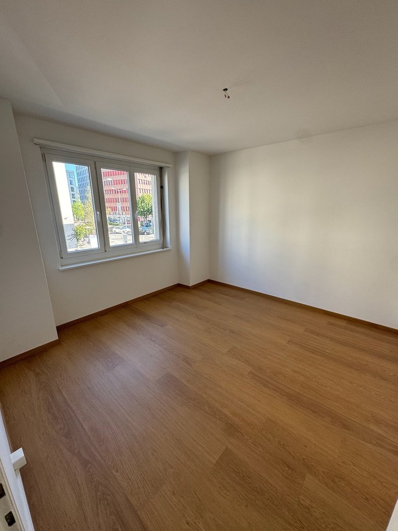 Foto 5 di Baslerstrasse 119, Zürich