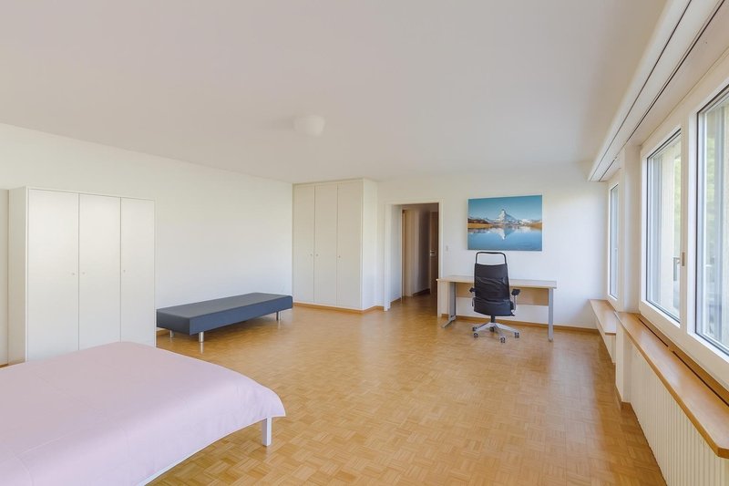 Photo 1 of Thalwil